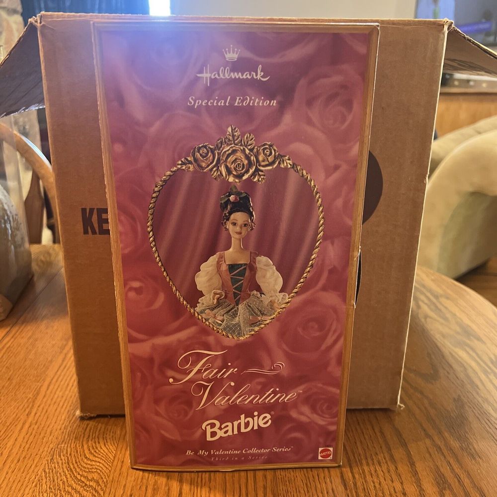 1997 Hallmark Special Edition Barbie Doll Fair Valentine Barbie Original